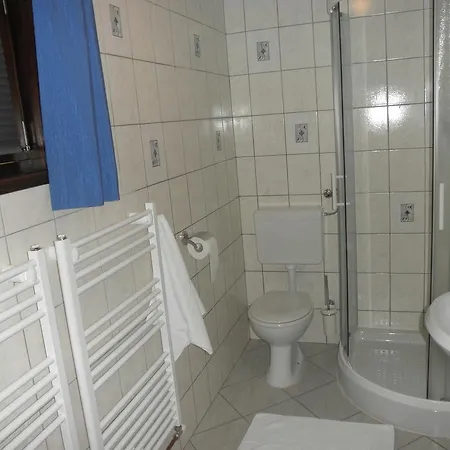 Cumar Alpesi faház Cerkno